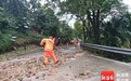 海南强降雨持续加载中 公路部门“防御塔”已就位