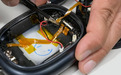 iFixit拆解华强北山寨Apple Watch、AirPods:内部做工粗劣,核心功能缺失