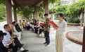 甘肃华亭退休教师老党员围坐畅谈 你的枕边书都有啥