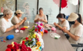 绣品变商品价值跃升 甘肃华亭“巧娘”指尖织出共富路
