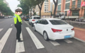烟台交警持续开展违法停车专项整治行动
