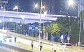 酒精棒一亮酒驾司机撒腿就跑 武汉交警当场拿下