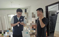 暑期来深人员增多,网格员入户核查登记并宣传居住登记条例