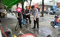 油污直排雨水管网,污染泵站水体 中山民众两家商户违规排水被查处