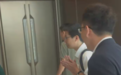 机器人大会众星云集,峰哥差点踹坏机器人