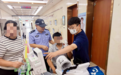 男子三根手指遭电锯割断 他们“警”急送医