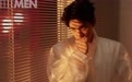 杨洋登上《ELLEMEN》八月刊封面 于素白中见时尚新章