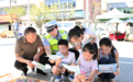 摆放展板、以案说法、现场答疑,宜黄交警把“安全课堂”搬到棠阴庙会现场
