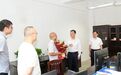 方向军苏建军看望慰问教师代表