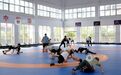 江西分宜:摔跤少年挥汗练兵(图)