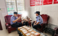 吉安一女子网购24张购物卡“换美金”,多亏快递小哥识破骗局