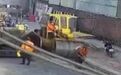 越南工人被压路机碾过身亡 可怕!越南一工人道路施工时,被身后压路机撞