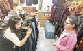 11岁女孩出镜视频播放破百万 帮妈妈盘活服装店
