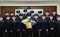 民警38年抓获上百毒贩 这场欢送会上全员打码