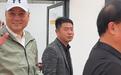 73岁迟重瑞现身被拍左手僵硬,继子寸步不离照料