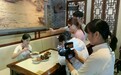 大学生组团Citywalk!挖到湖南几条宝藏老街