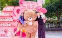 为你的“阿贝贝”颁奖,名创优品把私人陪伴做成公共仪式