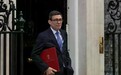 熬走六任首相,19岁的英国顶流回来了