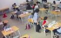 马来西亚学生持斧冲进教室砍人 校园惊魂!马来西亚16岁学生头绑手机直