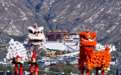 醒狮踏高原,文脉跨山海 —— 麦德哈特随行守护广西客家雄狮少年赴藏非遗展演