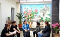 青岛乡里乡亲丨党建引领乡村治理成效 大彭家村:“110不进村”,绘就乡村善治新“枫”景