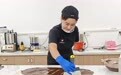 我在自贸港当主理人|从办公桌到冠军台:宫艳艳6年"岩溶"实验 让海南青金桔、胡椒、咖啡与巧克力美妙协奏