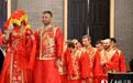 “洋眼看江苏”走进大丰:美国妞学跳广场舞