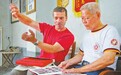 白鹤拳洋弟子用3年时间图解拳谱