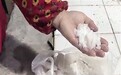 胆巴对人体有强烈腐蚀作用 与冰糖在口感上区别很大