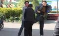 官场斗殴十八般武器:烟灰缸、座位牌、拳打、口咬