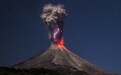 地火勾天雷?摄影师拍摄罕见火山闪电奇观(组图)