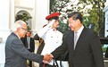 中新将建全方位合作伙伴关系