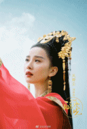 还在叹为观止的时候,网上又曝出了另一新剧《醉玲珑》中,刘诗诗的一袭