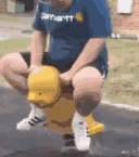 给我一杯矿泉水,因为我已没钱减肥,任它广告很美,说得天花乱坠