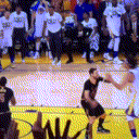 瓦莱乔3分钟内连倒4次 球迷:真奥斯卡影帝来了