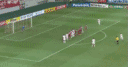 gif-蒙蒂略世界级任意球扳回一城 鲁能1-2首尔