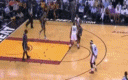 4g视界 体育 nba  浏览大图 詹姆斯背手防史蒂芬森   凤凰体育讯 北京
