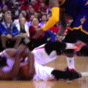 骑士火箭单节三冲突 哈登踢詹皇下体惹骂战-只