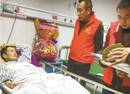 汶川地震“铁人”受伤缺医疗费 昔日受灾者纷纷捐款