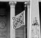 美黑人教堂血案引降旗运动 当地州长吁撤邦联旗