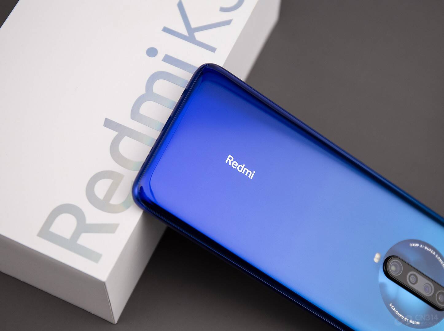 流速屏再次定义手机流畅极限!redmi k30 4g深海微光图赏