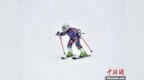 吉林辽源：萌娃体验滑雪 乐享冰雪运动