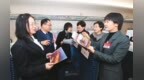 出席十四届全国人大二次会议的在晋全国人大代表乘坐高铁前往北京