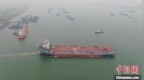 “巨无霸”多功能甲板运输船南京下水