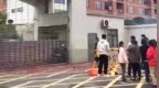 湖南一高中生跳楼身亡，教育局：学生玩手机被老师叫到办公室谈话