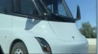 特斯拉扩展电动卡车试点项目，已向沃尔玛交付Semi卡车