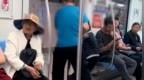 南京地铁一小男孩被家长掌掴、强拽扔下车厢，地铁公安已介入调查
