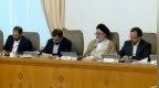 伊朗政府就总统直升机事故召开内阁会议