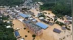 广东梅州暴雨已导致1436间房屋倒塌，390公里公路受损