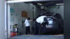南昌“拴繩爸爸”帶病兒打工遇善心老板 受助者變助人者